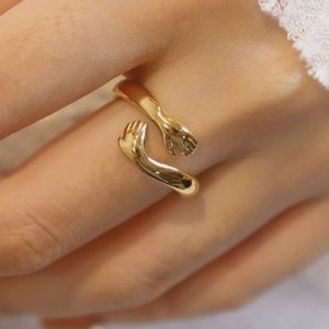 Embrace wrap ring